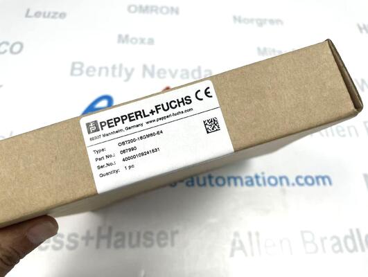 حسگر فوتو الکتریکی پپرل+فوکس OBT200-18GM-E4