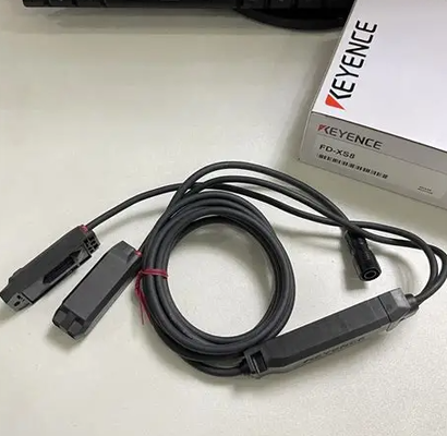 Keyence FD-XS8 Clamp-On سر حسگر مایکرو جریان مایع
