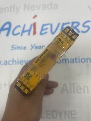 رله ایمنی Pilz 751103 نوع PNOZ s3 C 24VDC 2 n/o عملکرد گیرنده 3 نقطه ای