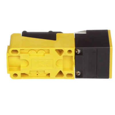 سنسور مجاورتی القایی بلوک Turck NI40U-CP40-VP4X2 برای نصب دقیق غیر همسطح