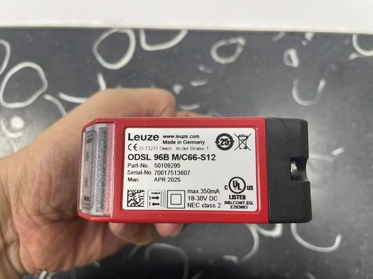 حسگر فاصله نوری Leuze ODSL 96B M/C66-S12 برای اندازه گیری دقیق فاصله