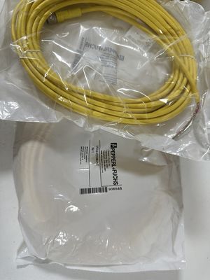 Pepperl Fuchs V12-G-YE10M-PVC Female connector