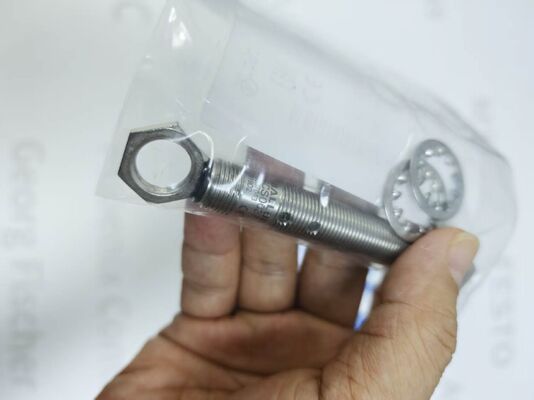 BALLUFF BCS M12T4D2-PSM40C-S04G حسگر نزدیکی ظرفیت