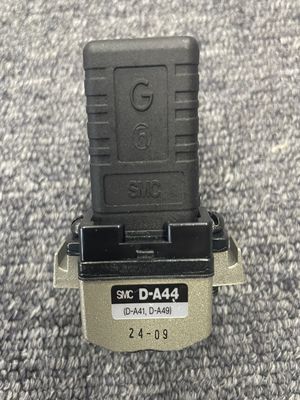 SMC D-A44 A44 REED سوئیچ باند نصب DIN ترمینال ABS / PC مواد خانه LED عناصر نمایش