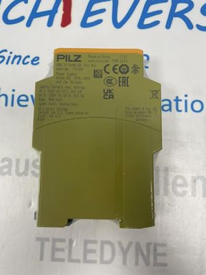 رله ایمنی Pilz 751103 نوع PNOZ s3 C 24VDC 2 n/o عملکرد گیرنده 3 نقطه ای