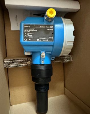 فرستنده سطح اولتراسونیک Endress Hauser FMU40-ANB2A4 Prosonic برای مصارف صنعتی